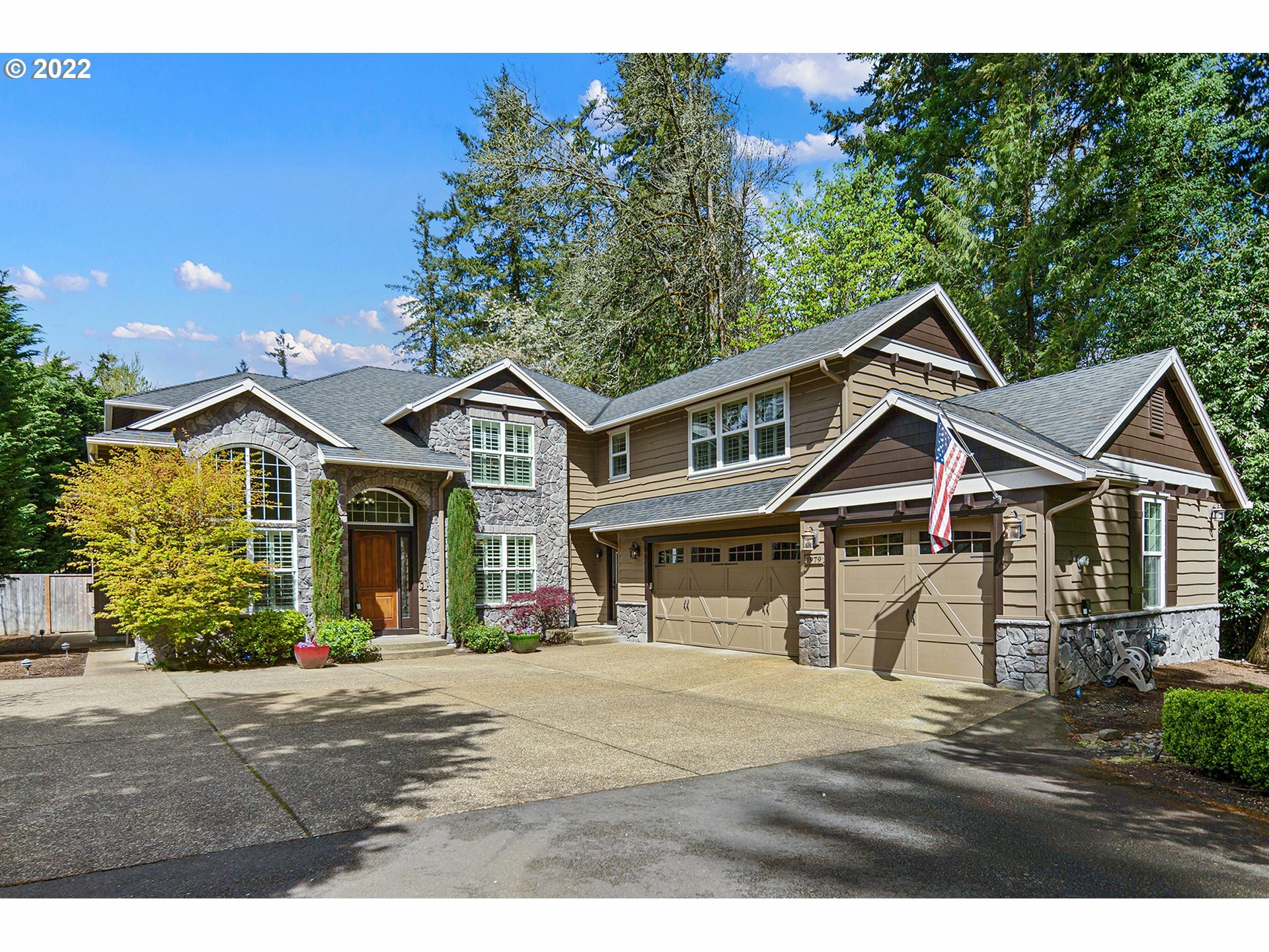 1979 Country Club Rd  Lake Oswego OR 97034 photo