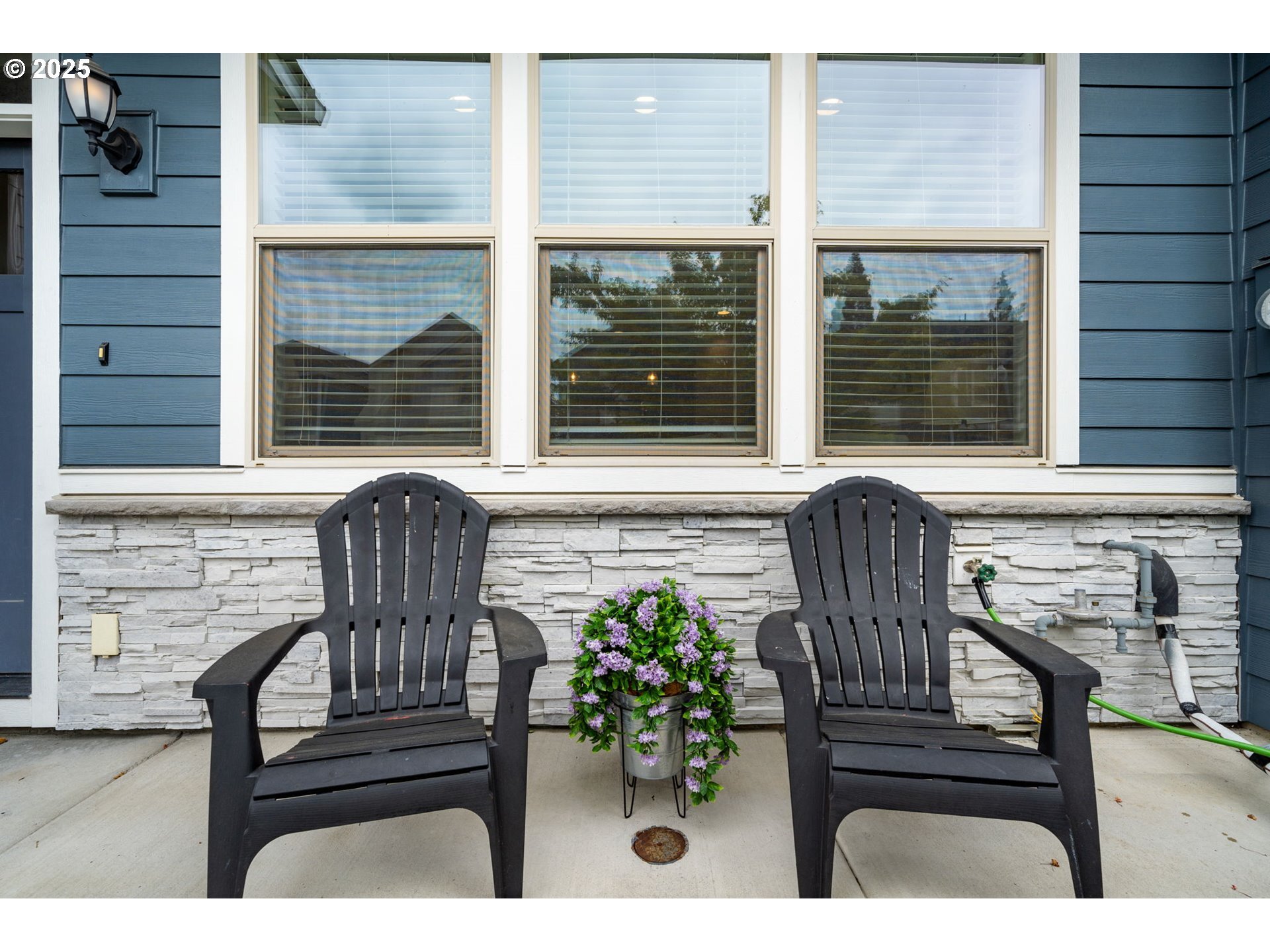 Property Photo: 13739 NW 7th Pl WA 98685