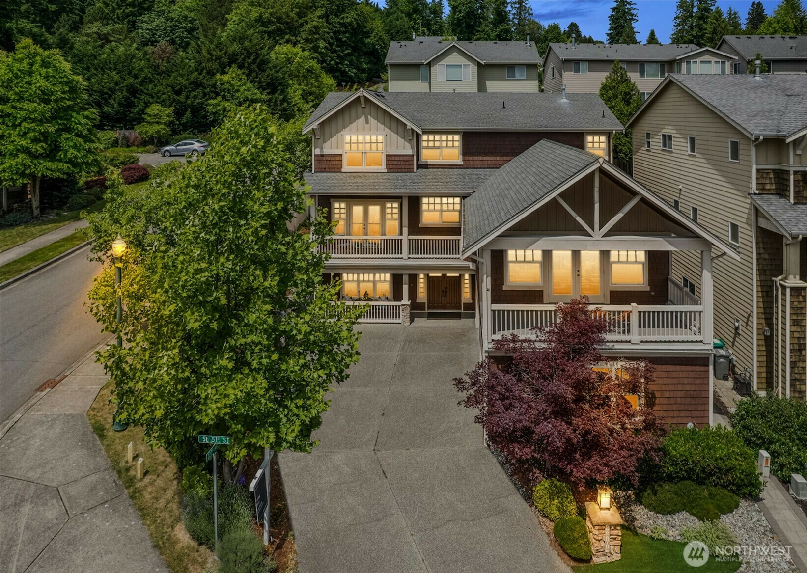 22704 SE 51st Street  Issaquah WA 98029 photo