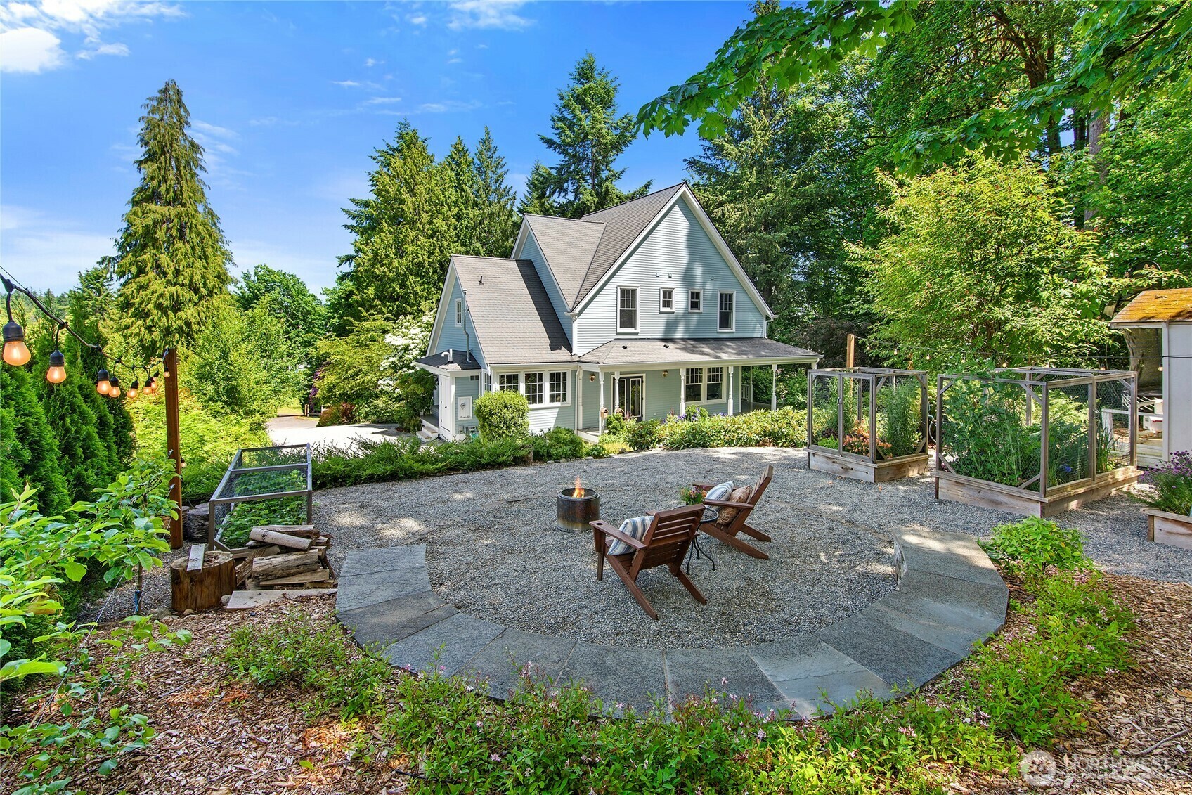Property Photo: 5940 Rose Loop NE WA 98110