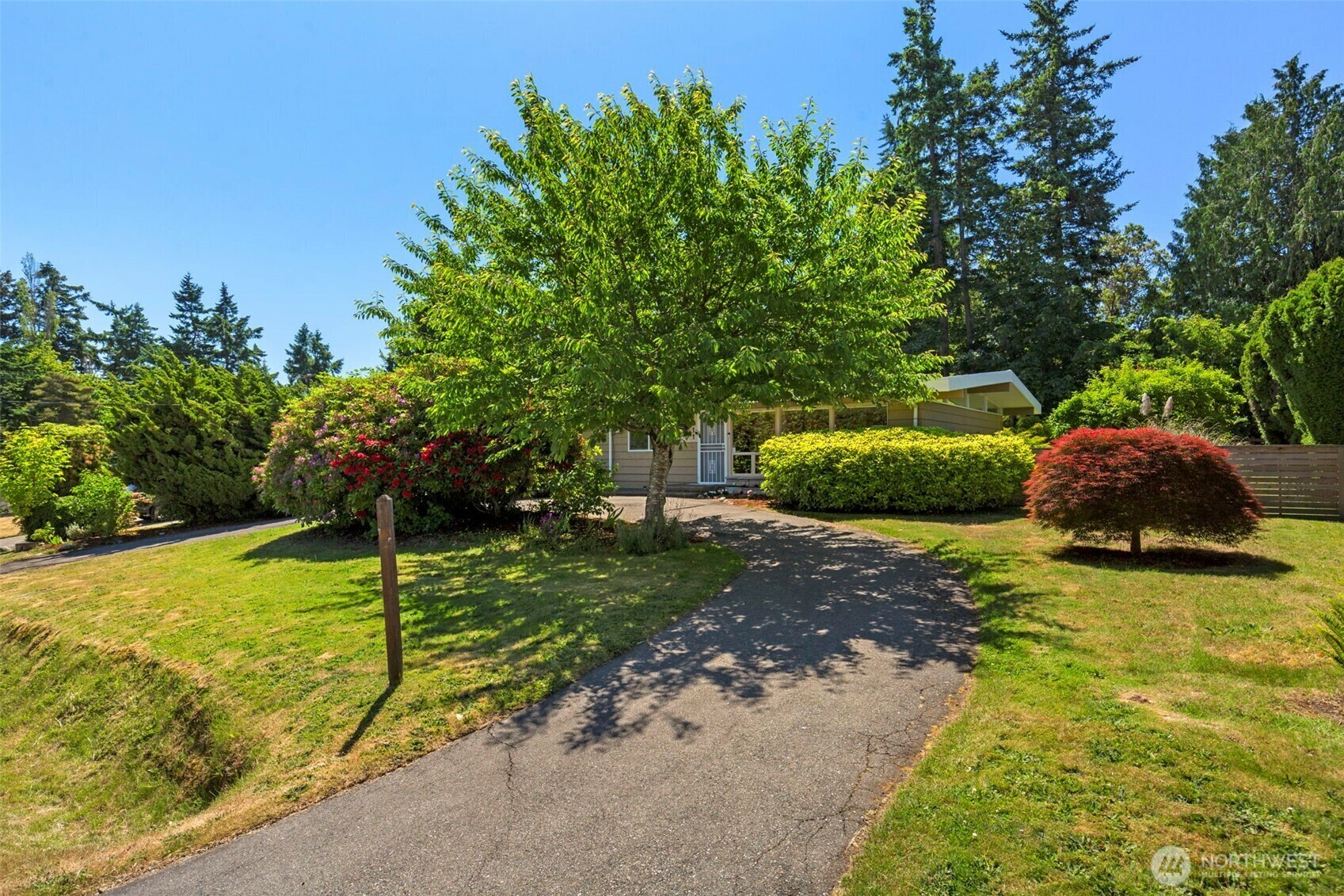 Property Photo: 1611 SW 131st Street WA 98146