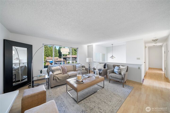 Property Photo: 33513 35th Avenue SW WA 98023