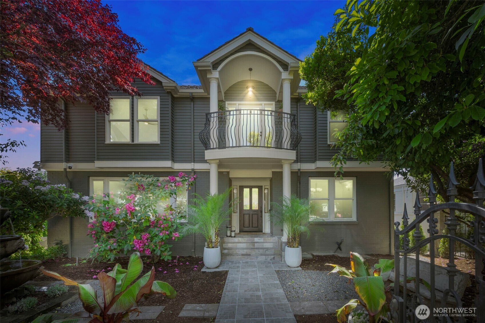 Property Photo:  3505  43rd Avenue W  WA 98199 