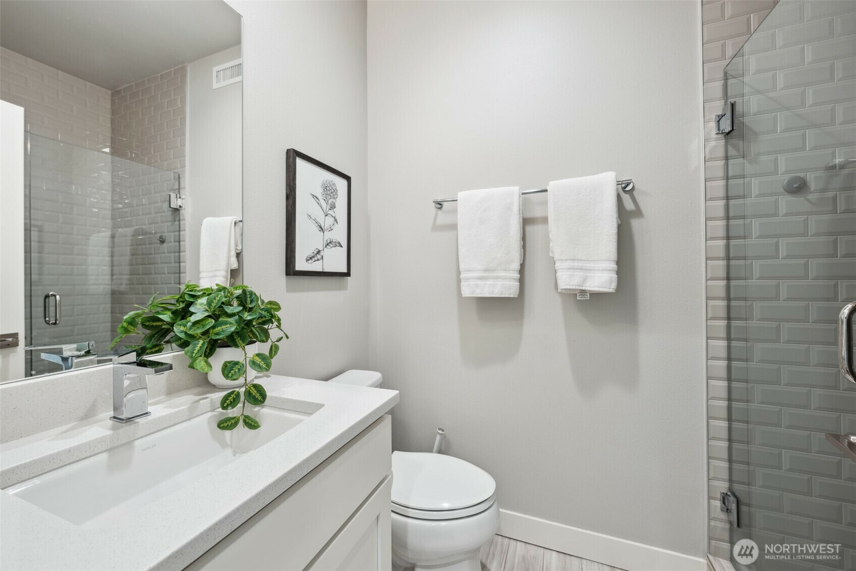 Property Photo: 4592 240th Place SE WA 98029