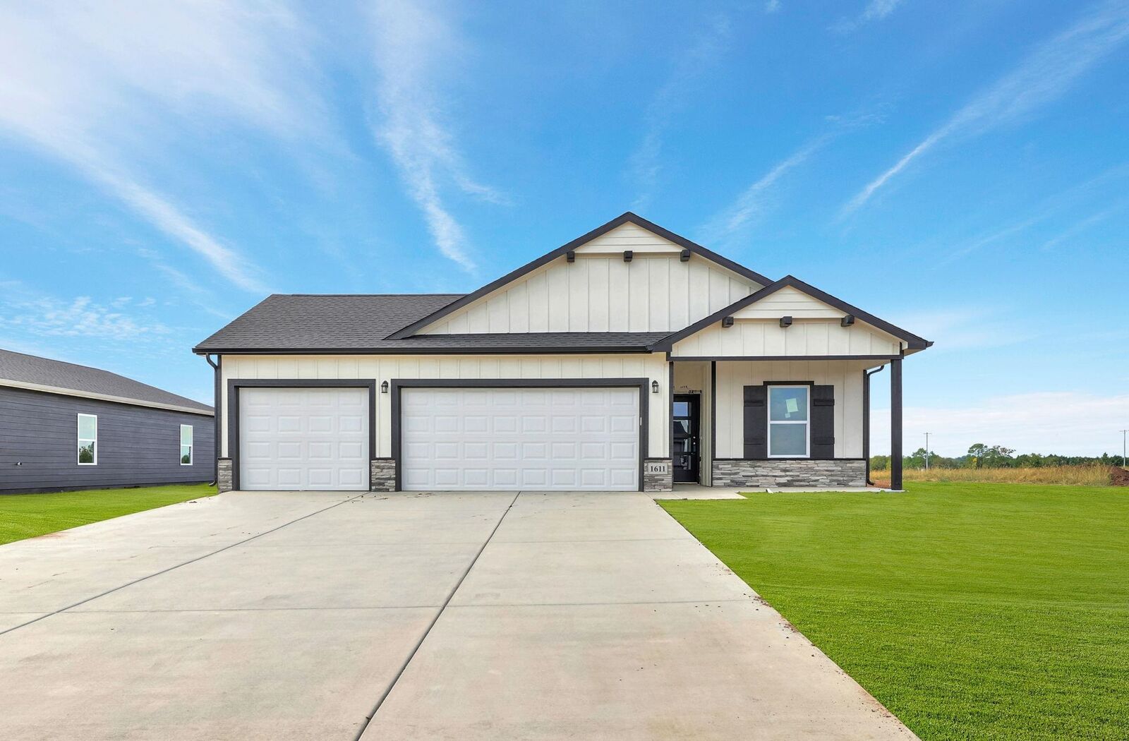 Property Photo:  1611 N Emerald Valley Dr  KS 67110 