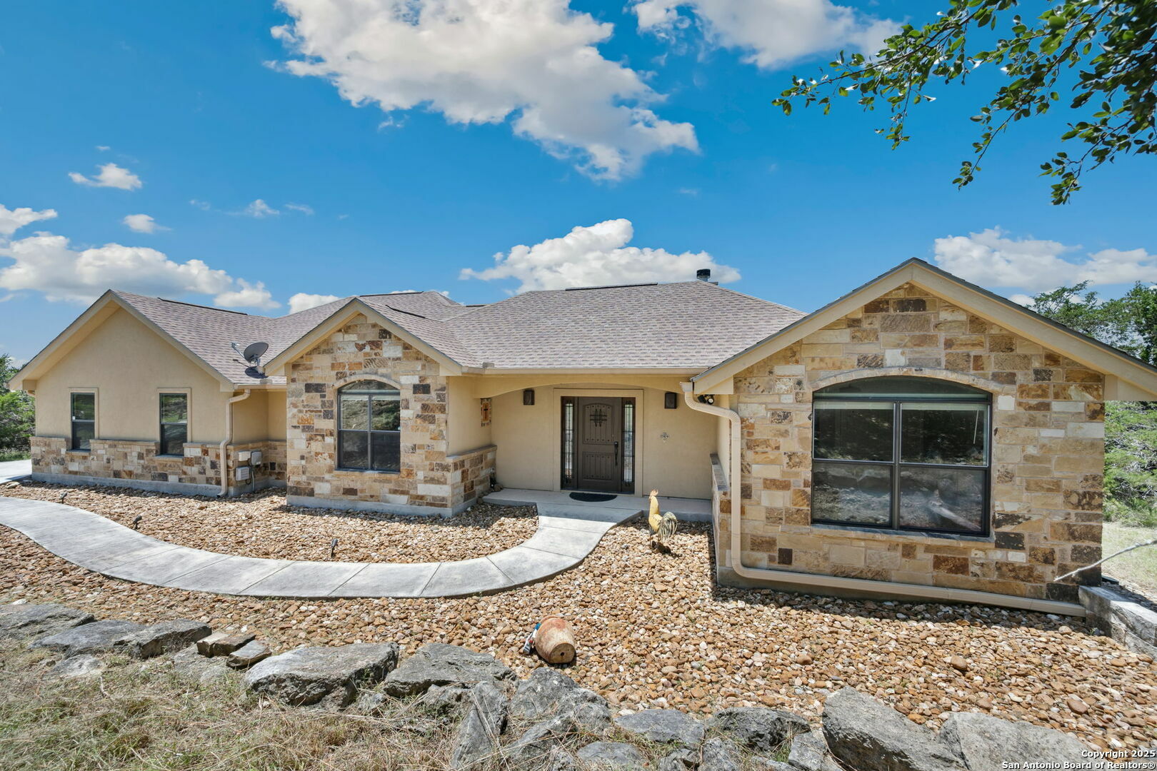 Property Photo: 632 Lasso Loop TX 78133