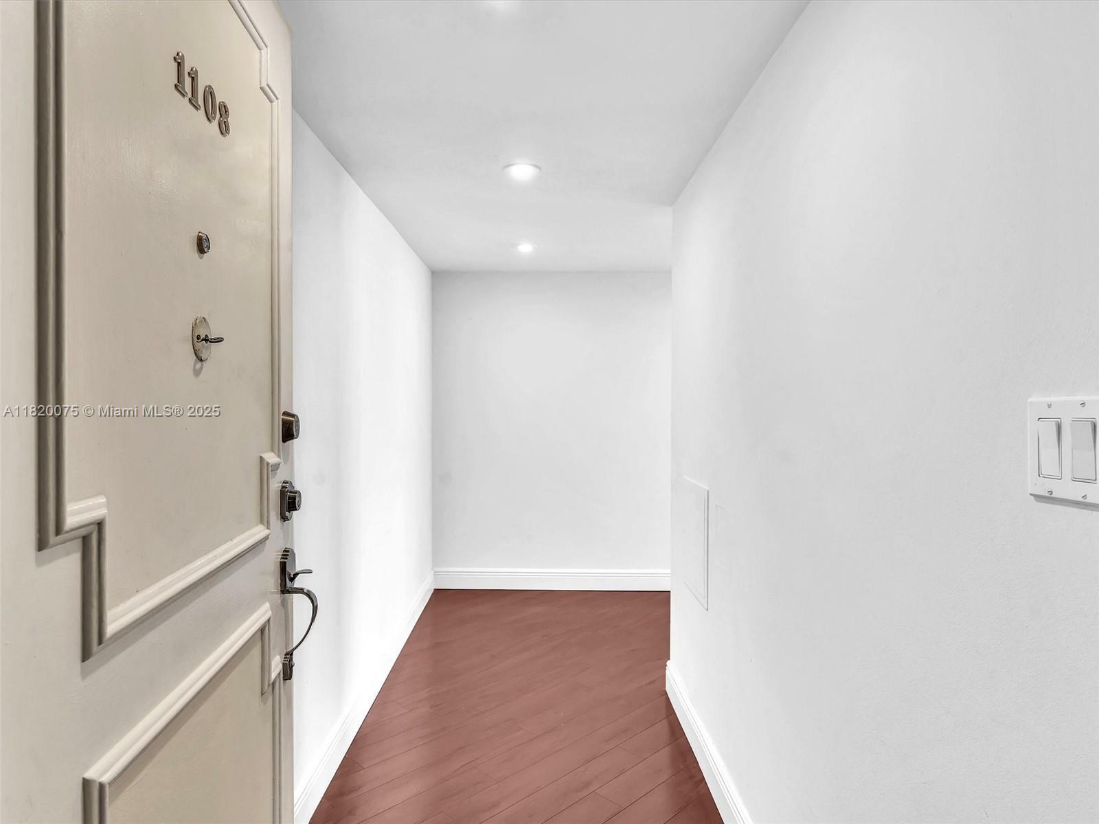 Property Photo: 2750 NE 183rd St 1108 FL 33160