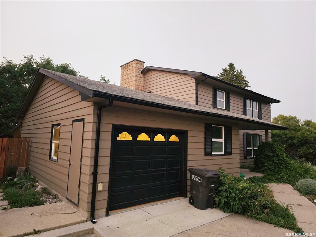 Property Photo:  1208 11th Avenue  SK S0K 2A0 