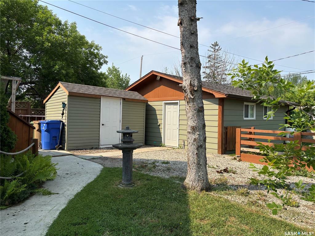 Property Photo: 400 Toronto Street SK S4R 1M4