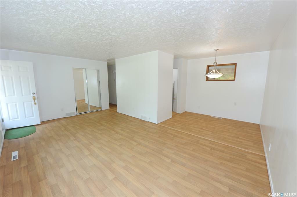 Photo de la propriété: 1629 F Avenue N SK S7L 1Y1