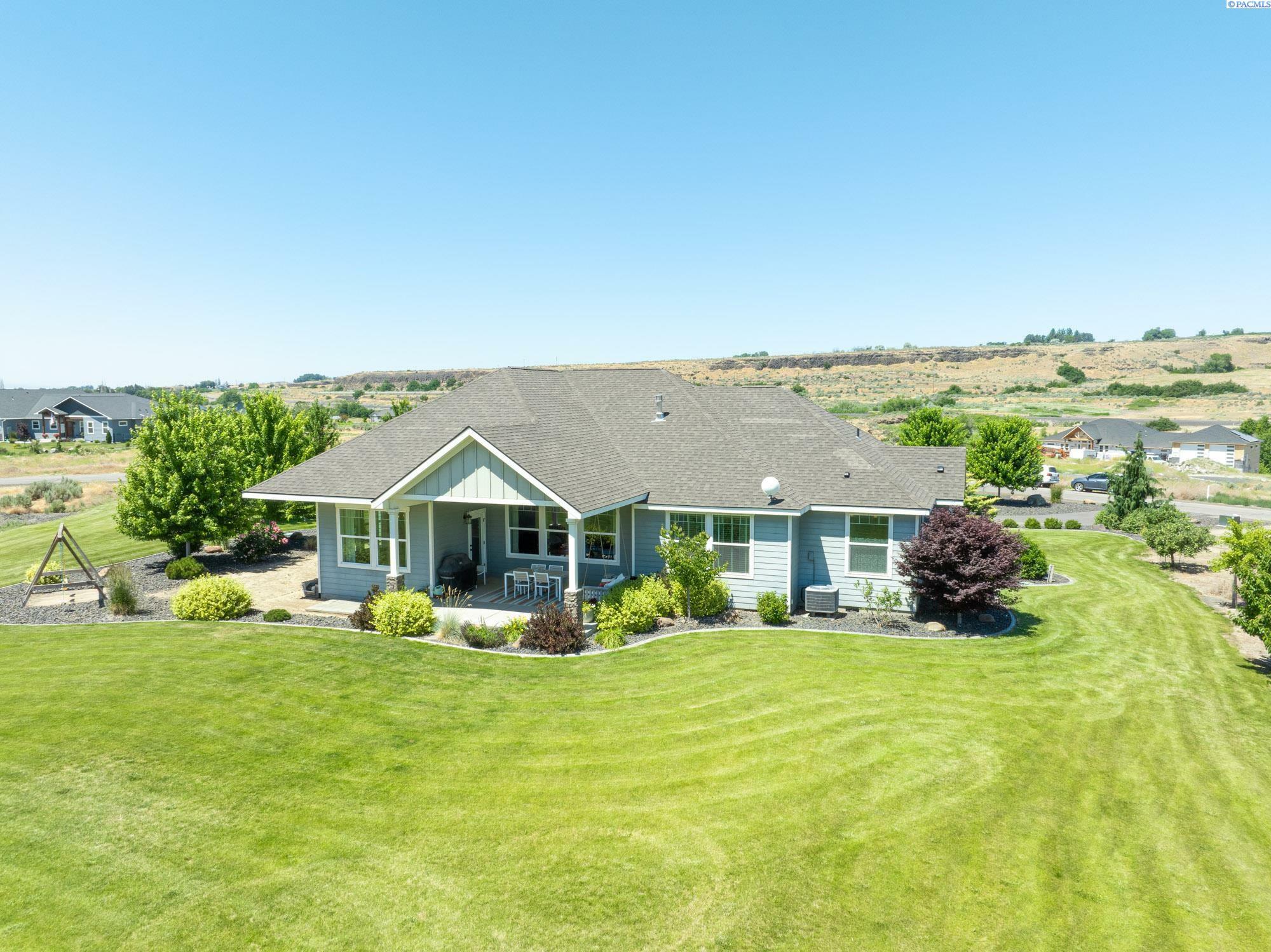 Property Photo: 26705 N Salmon Run Pr NW WA 99350