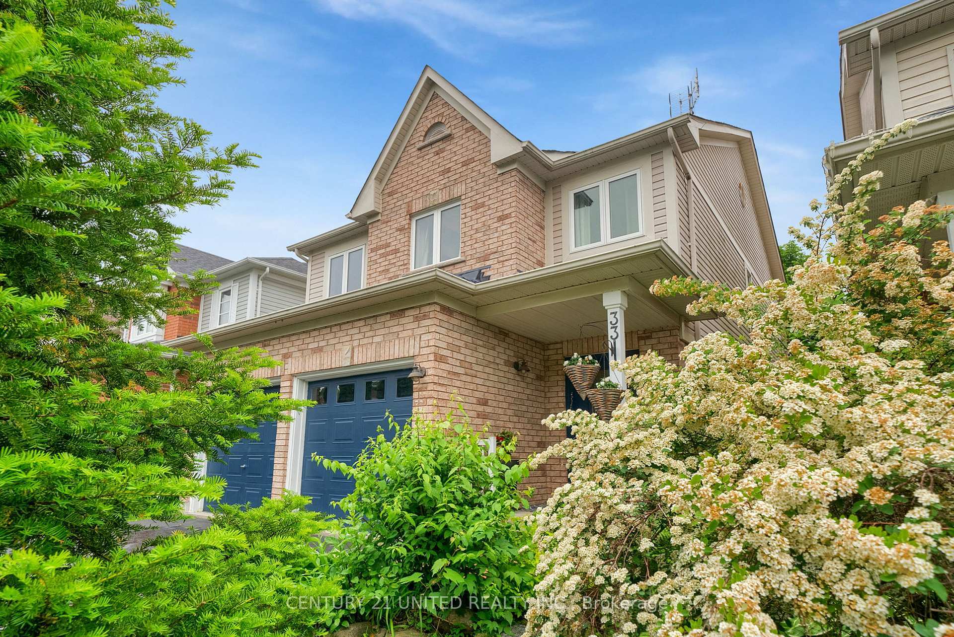 33 Solmar Avenue  Whitby ON L1R 2Z6 photo
