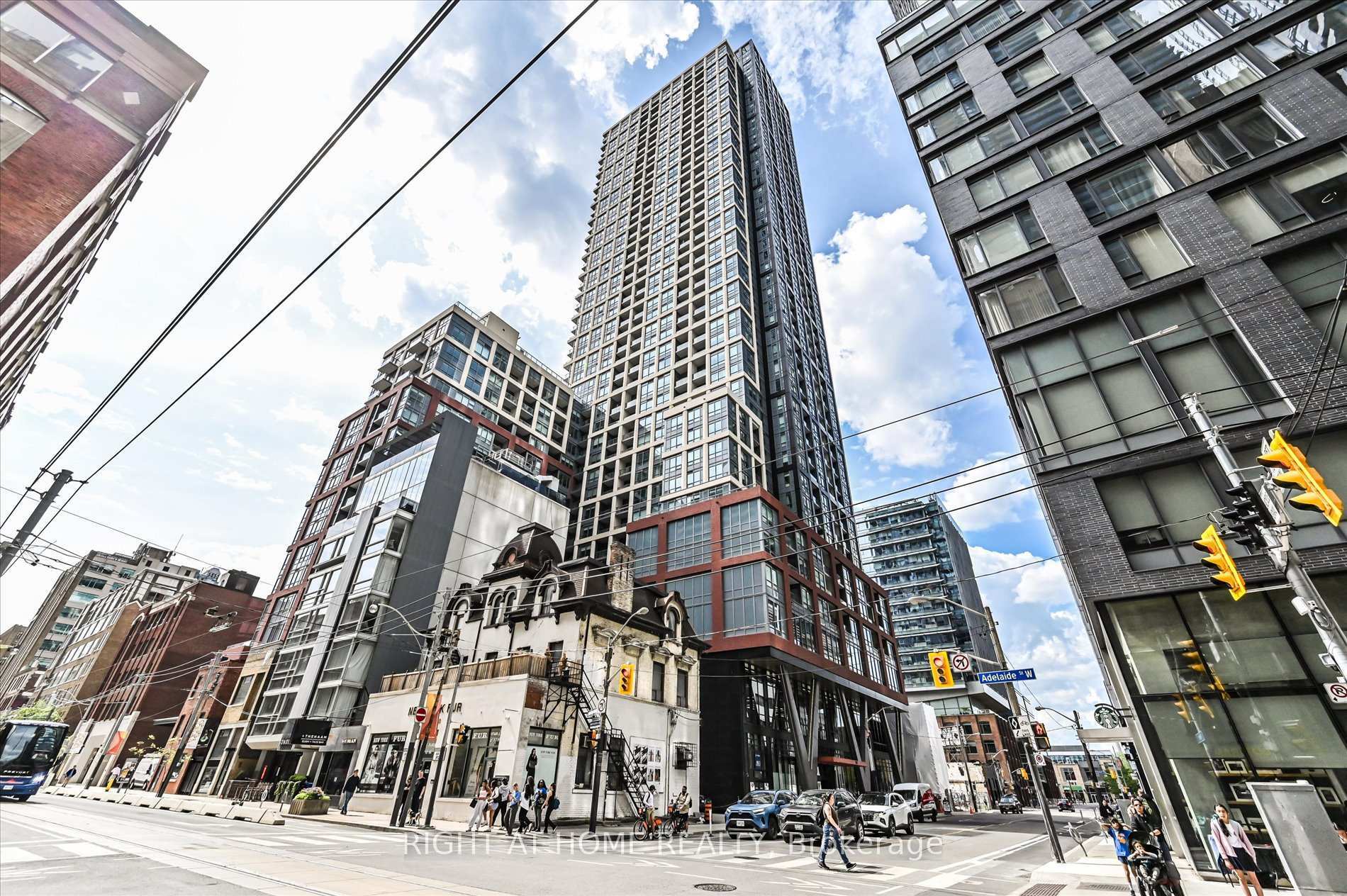 Property Photo: 108 Peter Street 825 ON M5V 0W2