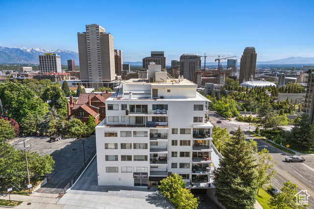 Property Photo: 8 E Hillside Ave 304 UT 84103