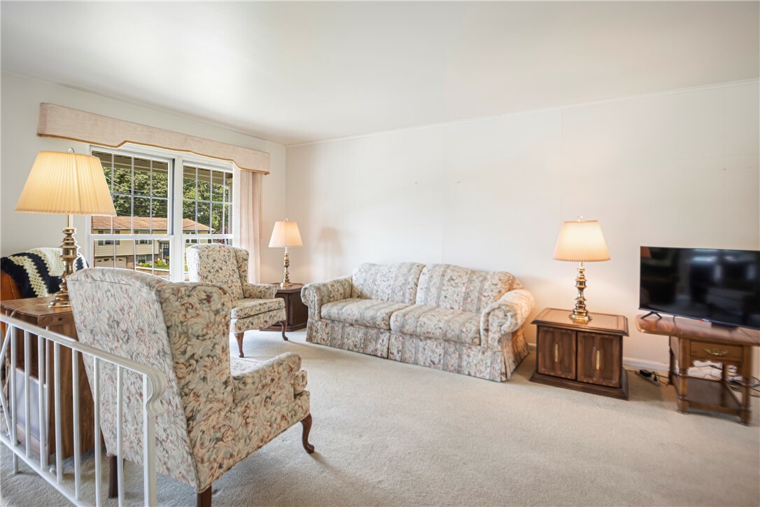 Property Photo: 122 Louis Dr PA 15136