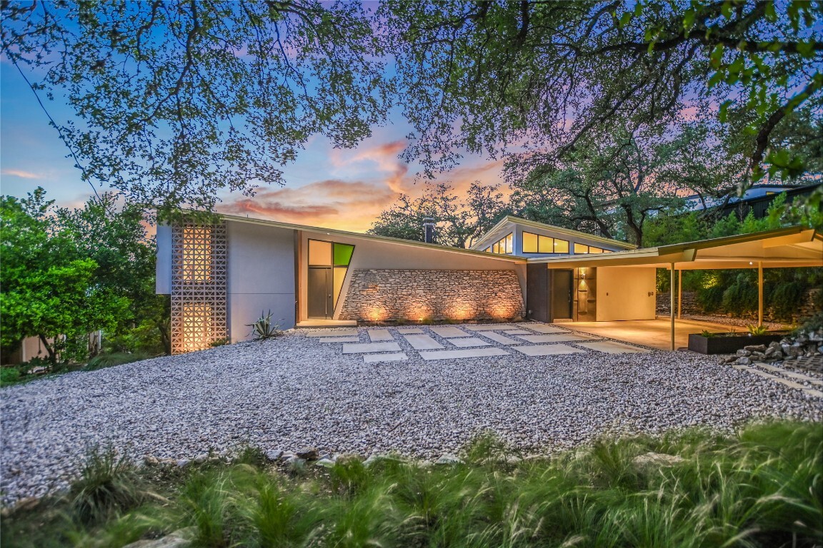 Property Photo: 1900 Airole Way TX 78704