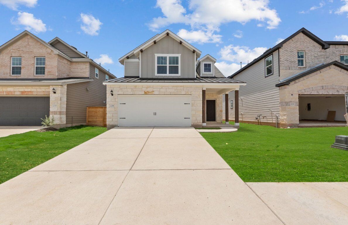 Property Photo: 229 Regatta Trail TX 78641