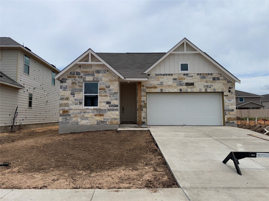 Property Photo:  305 Willow Heights Drive  TX 78634 