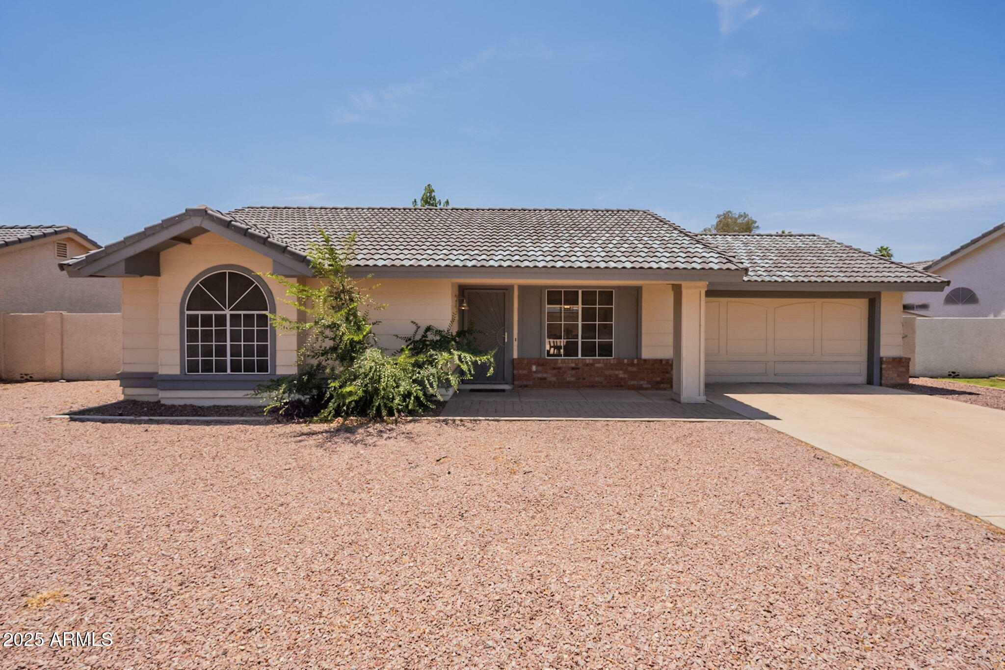 Property Photo: 1165 E Ivanhoe Street AZ 85225