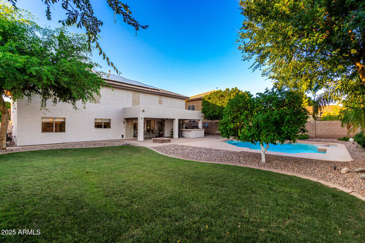 Property Photo: 7247 W Buckskin Trail AZ 85383