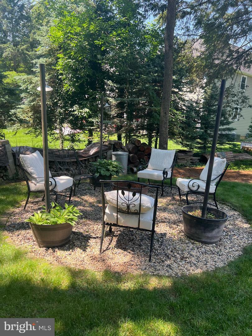 Property Photo: 65 Shady Brook La NJ 08540
