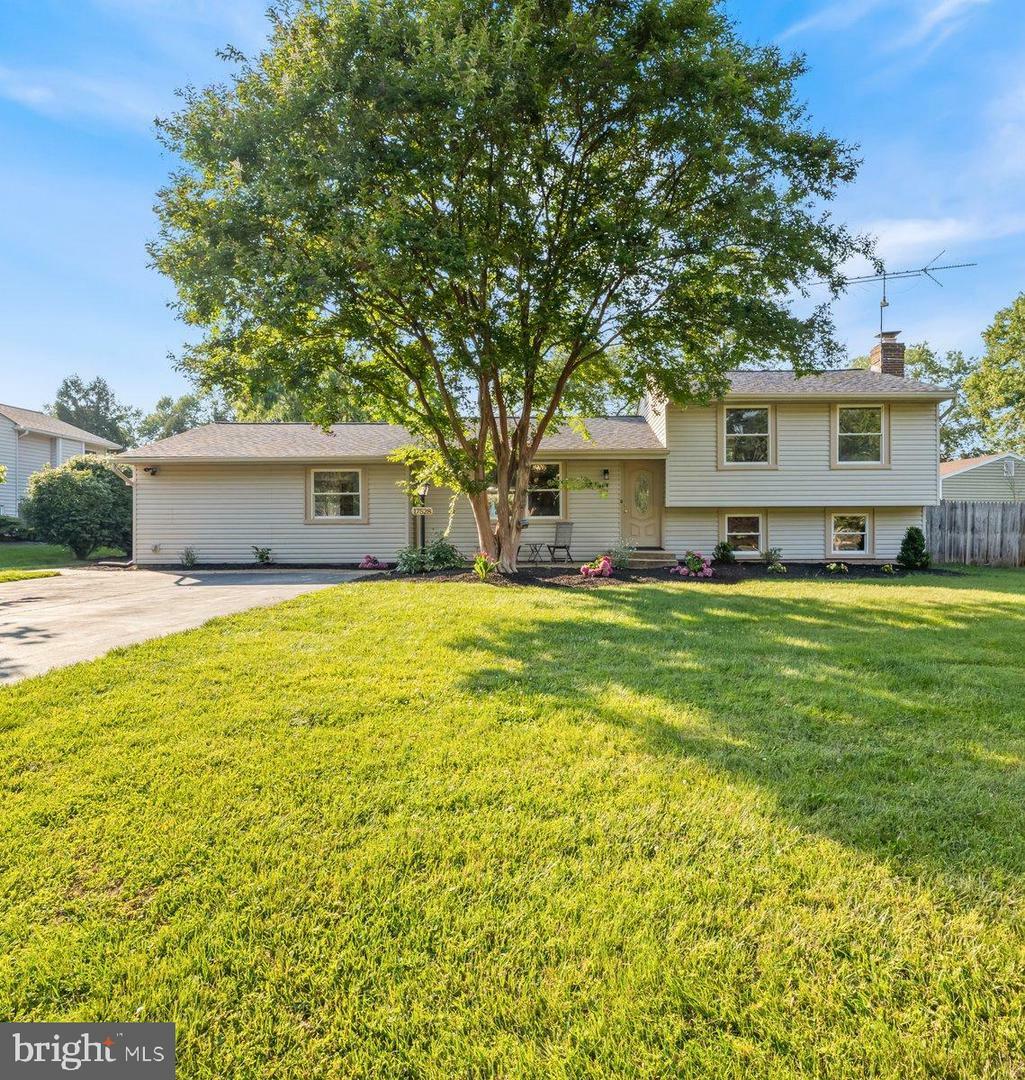 Property Photo: 17528 Collier Circle MD 20837