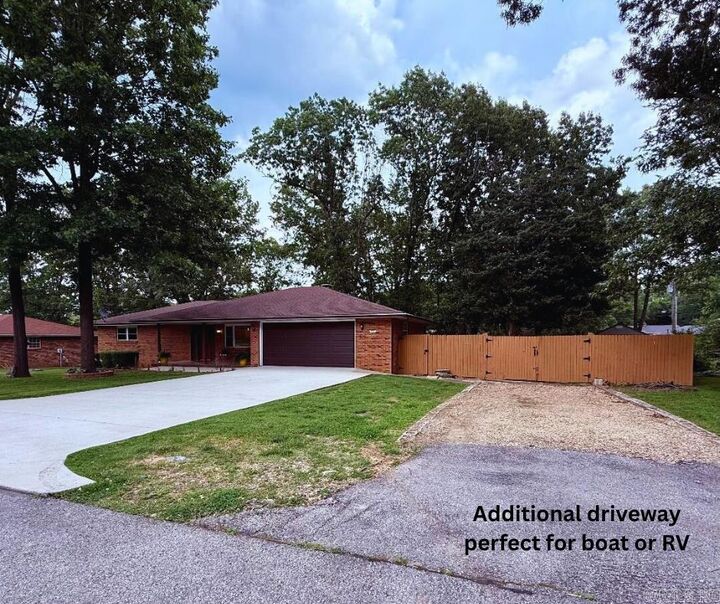 Property Photo: 1711 Lonoke Road AR 72653