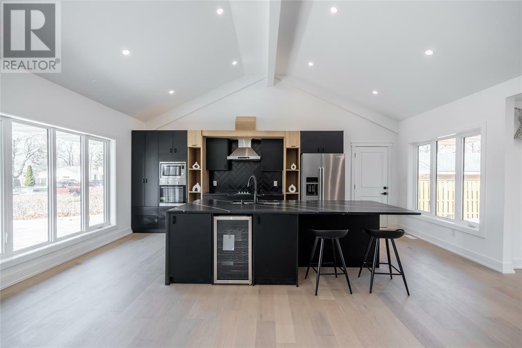 Photo de la propriété: 1566 Howston Avenue ON N7V 3Y9