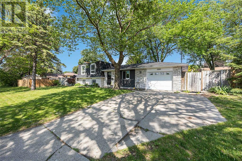 Property Photo: 1508 Len Avenue ON N7S 3N1