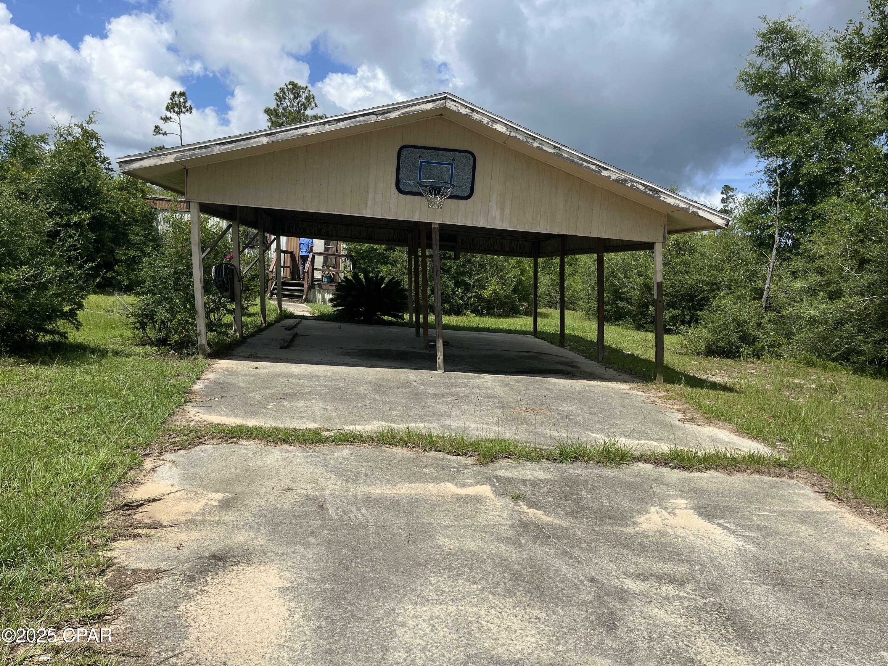 Property Photo: 7214 Roadrunner Street FL 32466