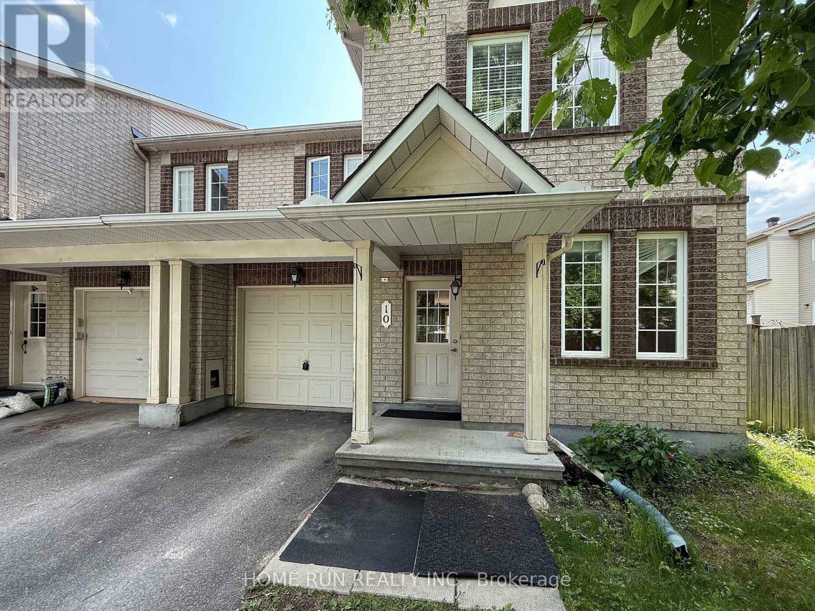 Photo de la propriété: 10 Appledale Drive ON K2J 4W4