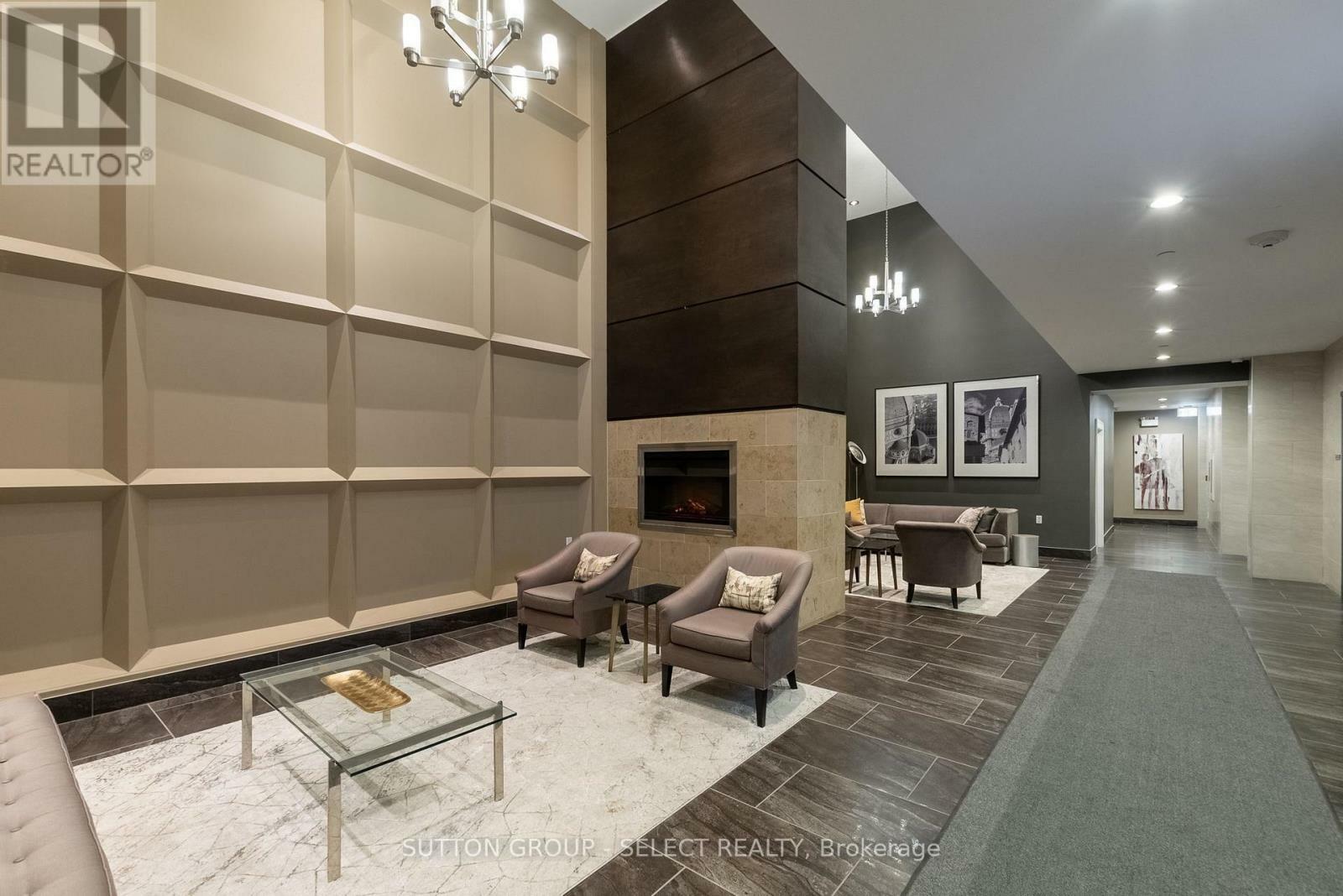 Property Photo: 330 Ridout Street North 806 ON N6C 3Z3