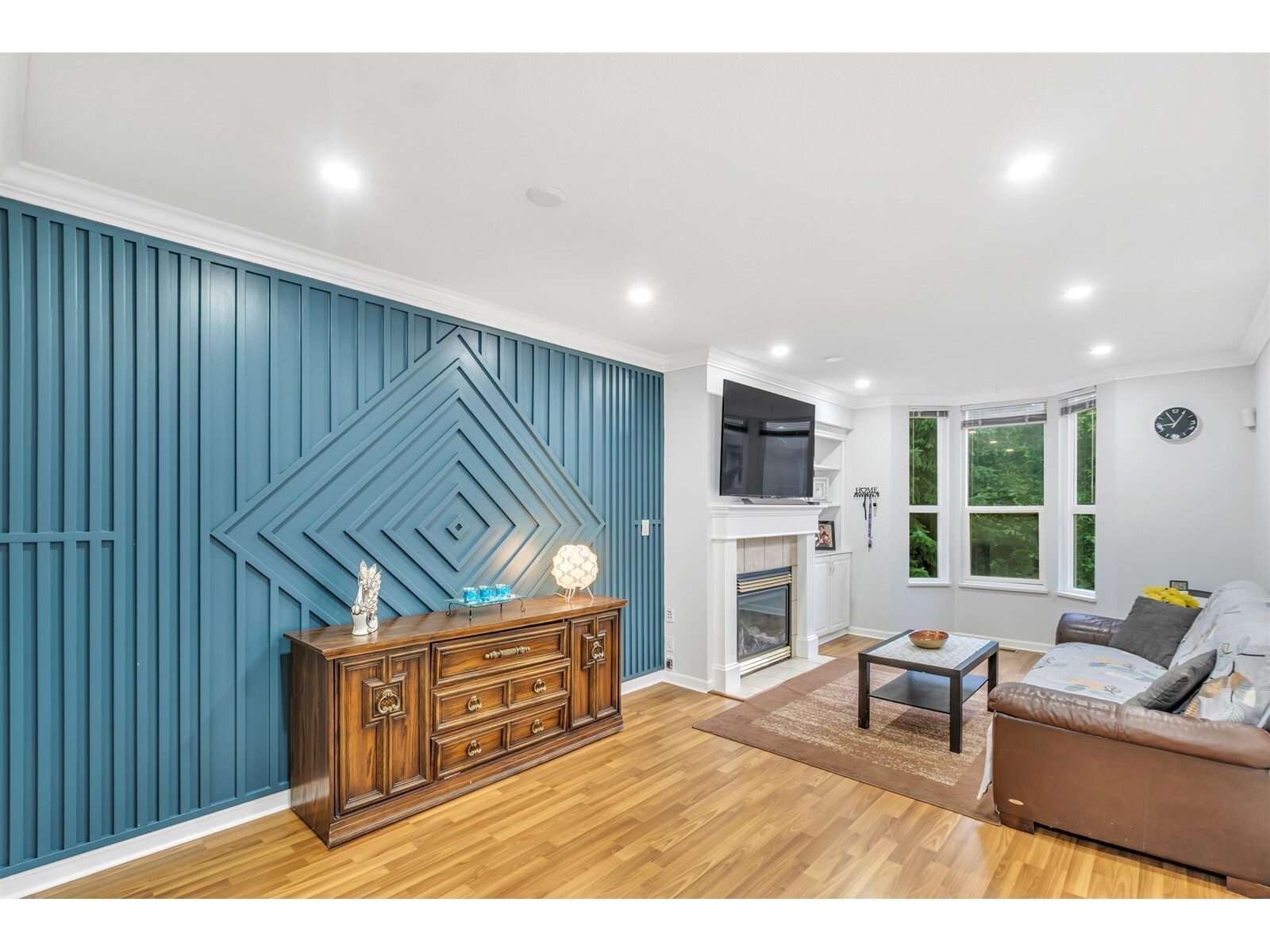 Property Photo: 9559 130A 38 BC V3V 5N9