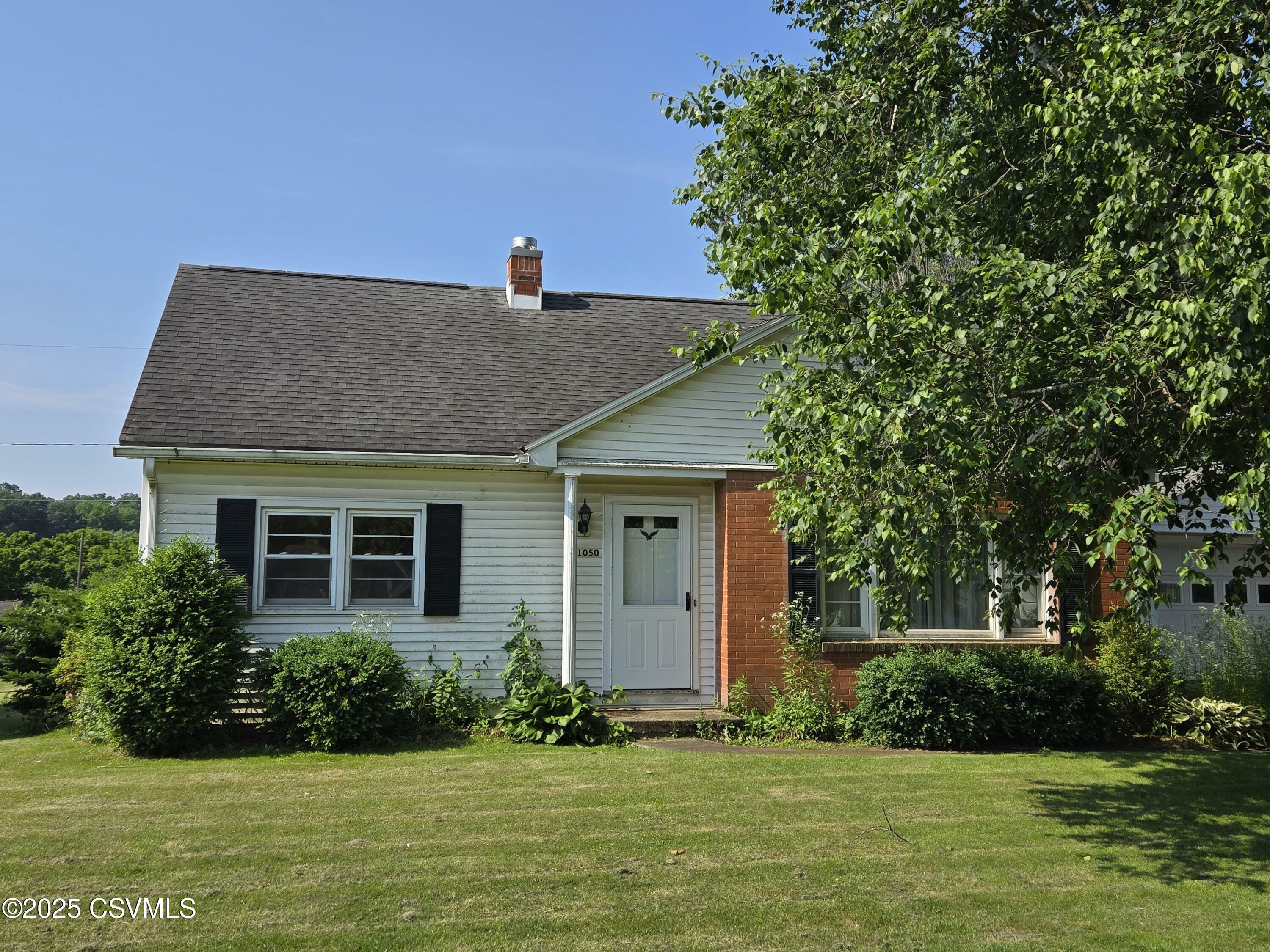 Property Photo: 1050 Pine Street PA 17847
