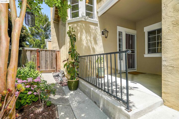 Property Photo: 44765 Lynx Dr CA 94539