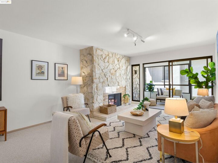 1830 Lakeshore Ave 306  Oakland CA 94606 photo