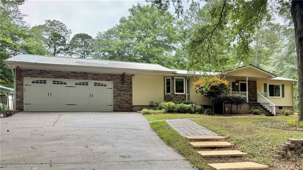 Property Photo: 90 Howard Road GA 30267
