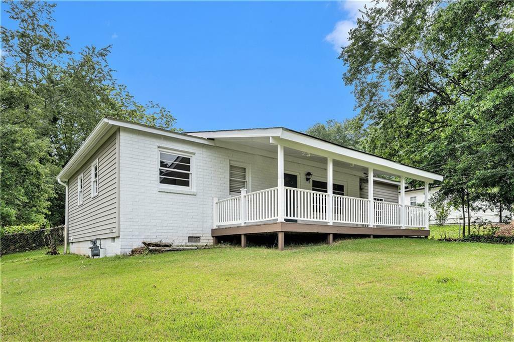 Property Photo: 2621 Walton Way SW GA 30060