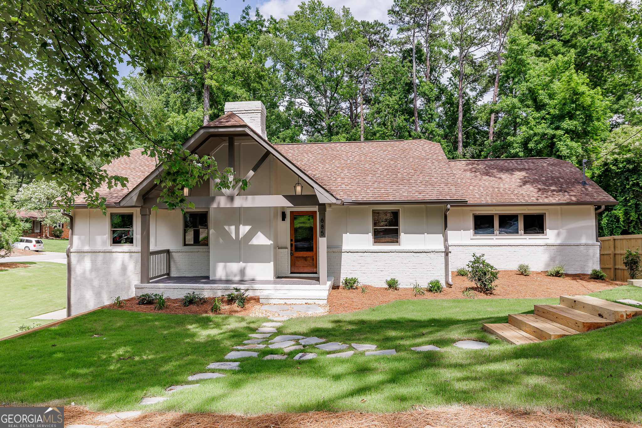 Property Photo: 685 Pinecrest Drive GA 30605