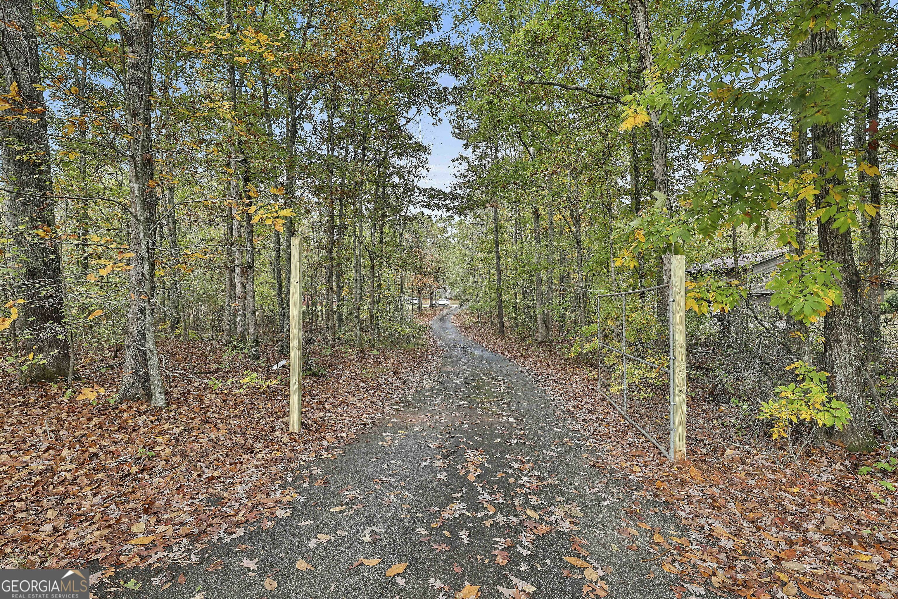 Property Photo: 3530 Highway 81 W GA 30228