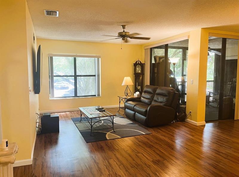 Property Photo: 4517 Carambola Cir S 27290 FL 33066