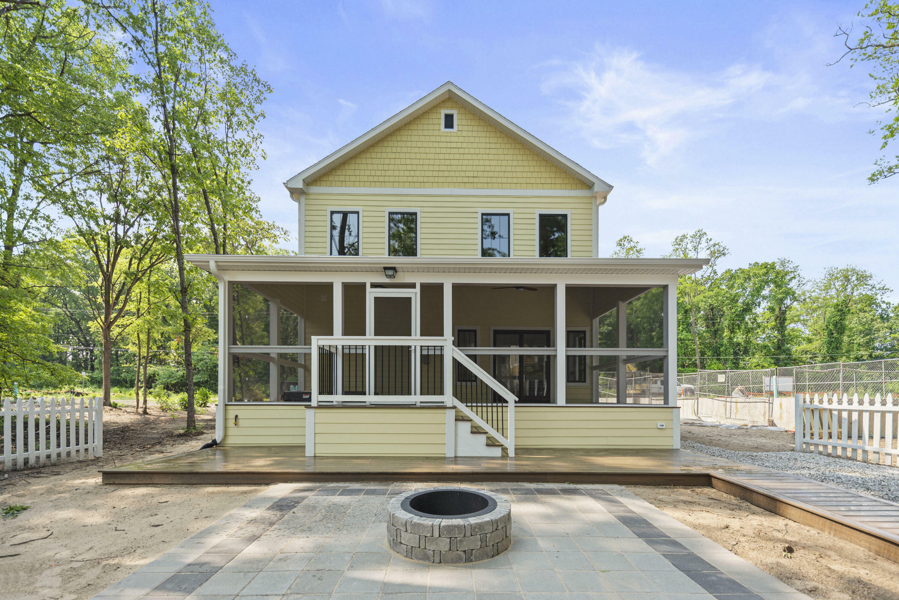 Property Photo: 812 Washington Park Boulevard IN 46360