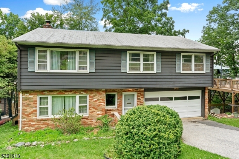 Property Photo: 140 Springbrook Trl NJ 07871