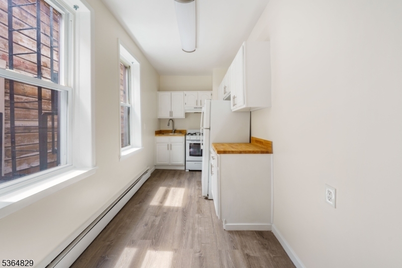 Property Photo: 32 W 10th St 4 NJ 07002