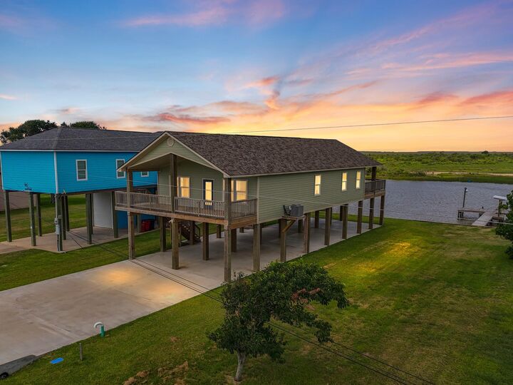Property Photo:  864 Seagull  TX 77414 