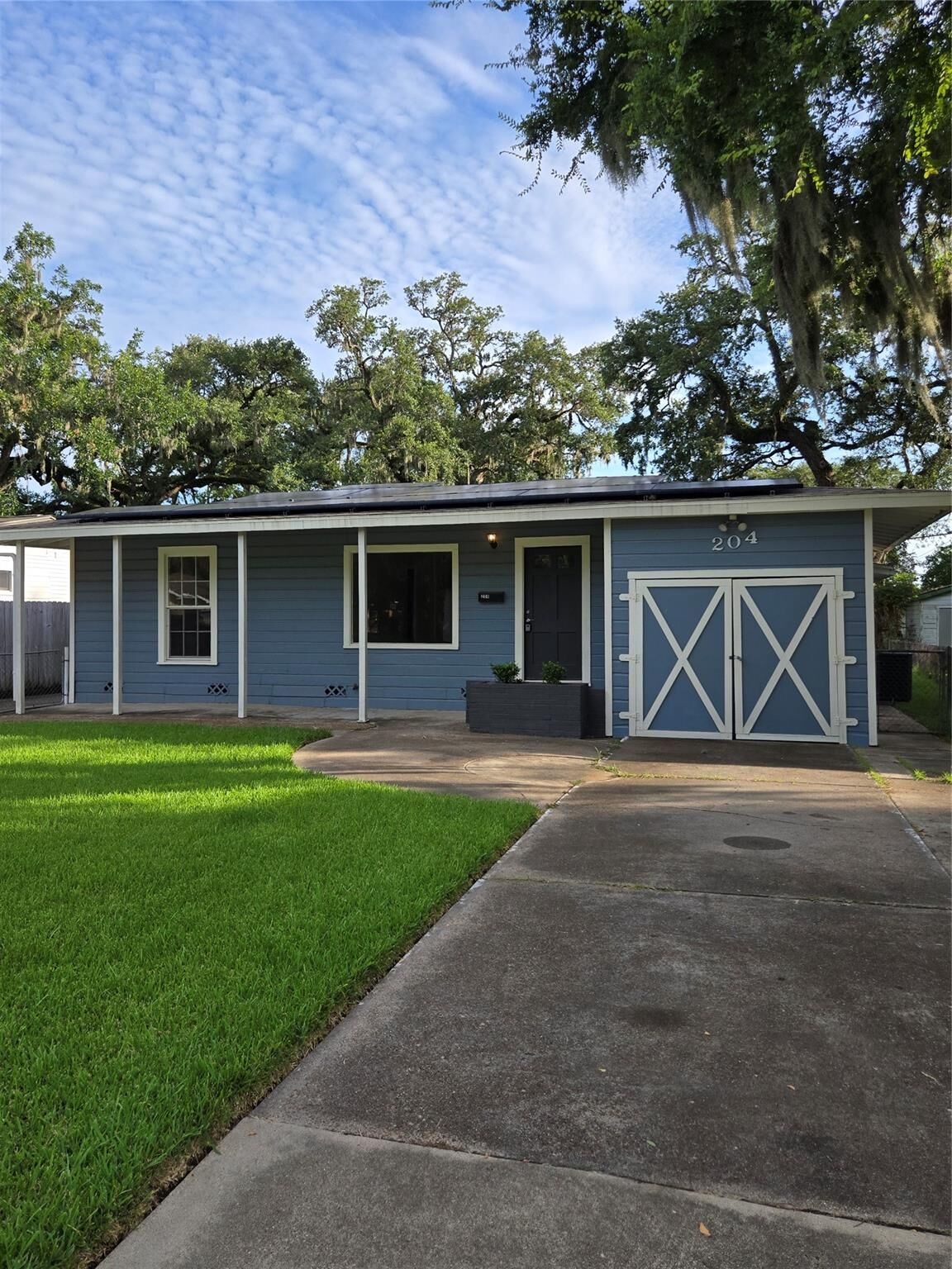 Property Photo: 204 Jasmine Street TX 77566