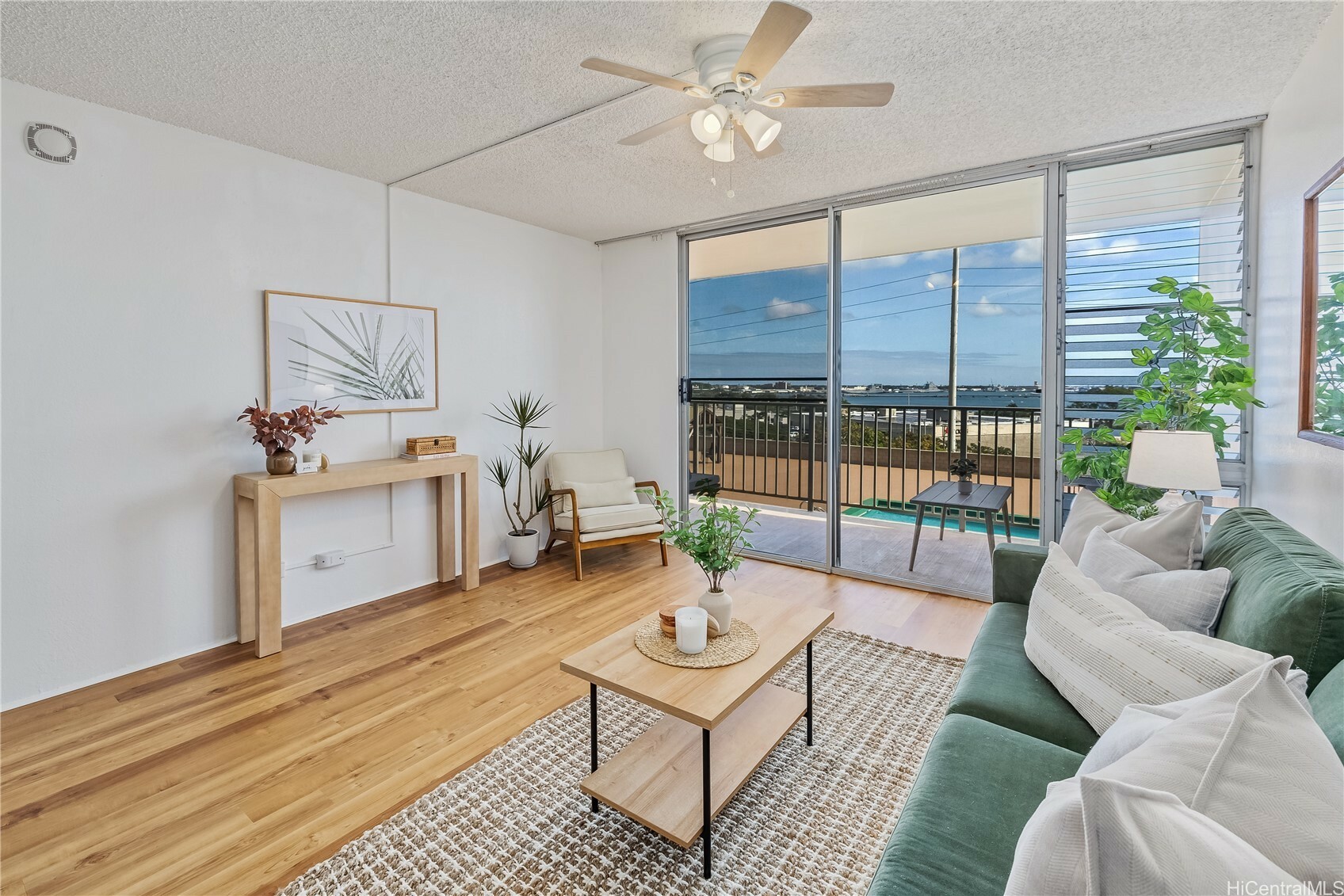 Property Photo: 98-099 Uao Place 506 HI 96701