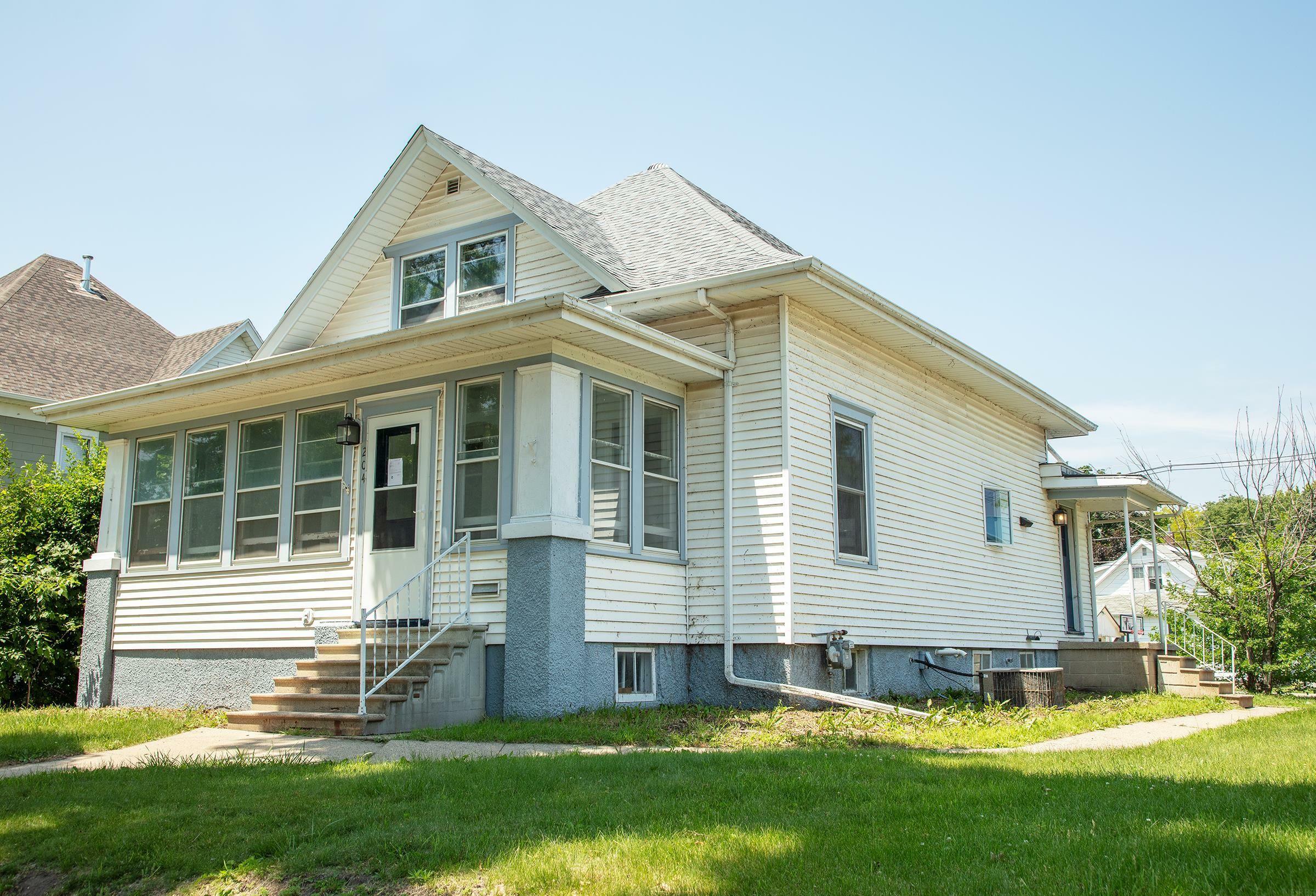 Property Photo: 204 3rd Ave NW IA 50677