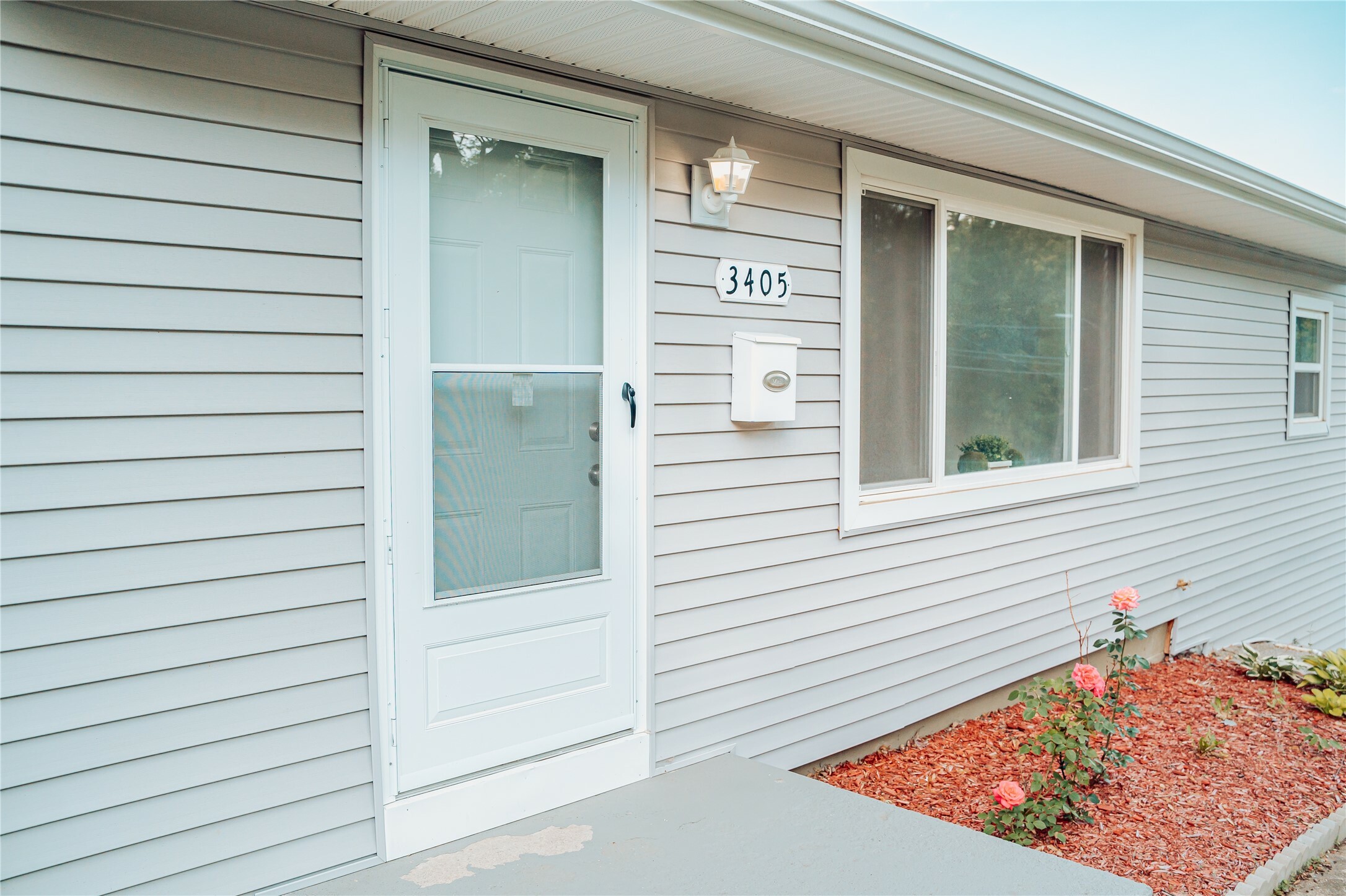 Property Photo: 3405 30th Street IA 50310