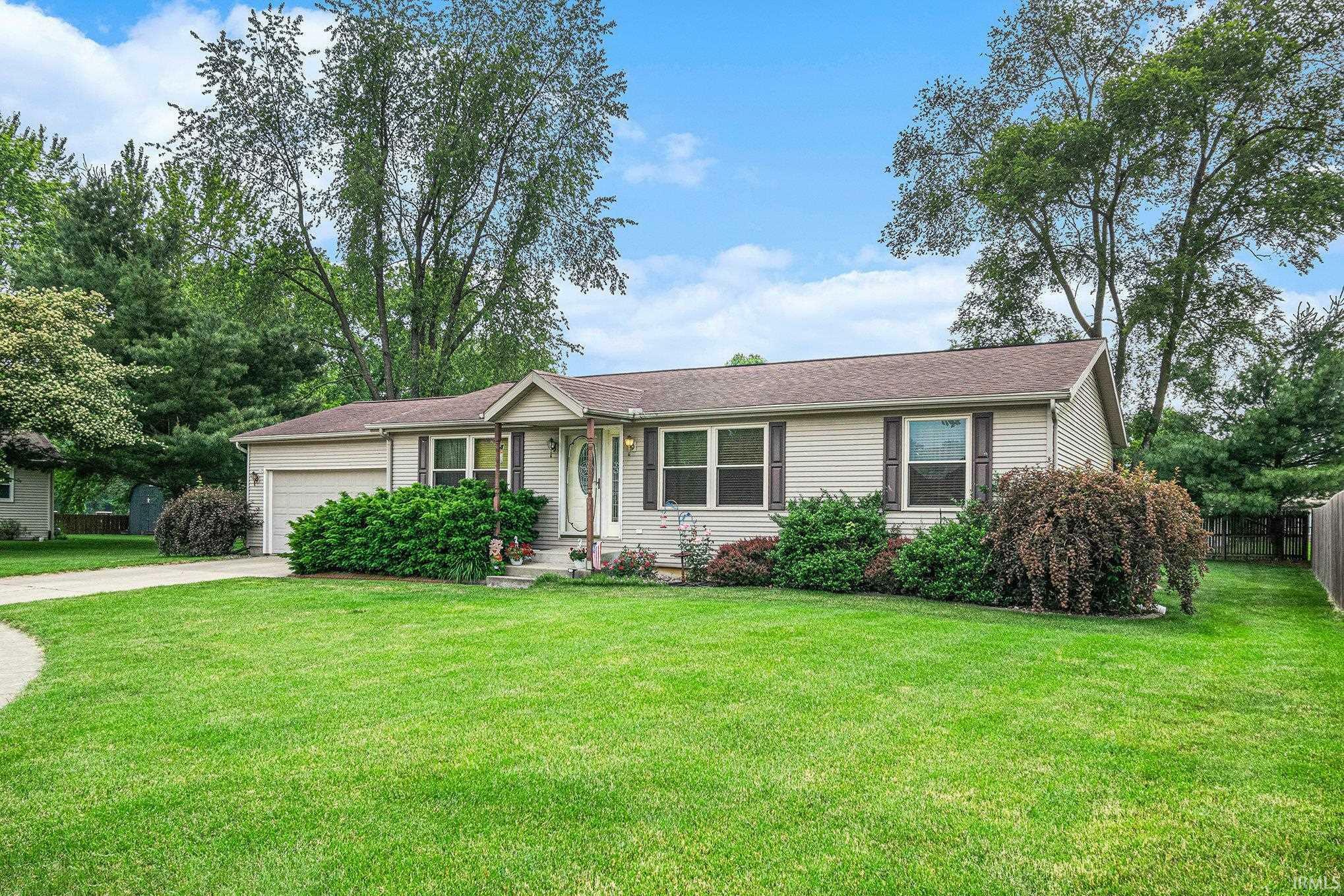 Property Photo:  205 Par Boulevard  IN 46507 